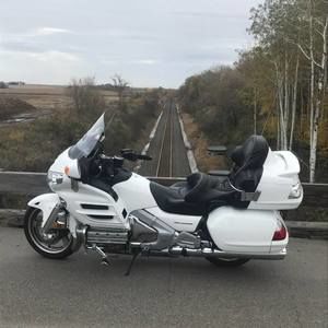 Meet your Posher, Bob